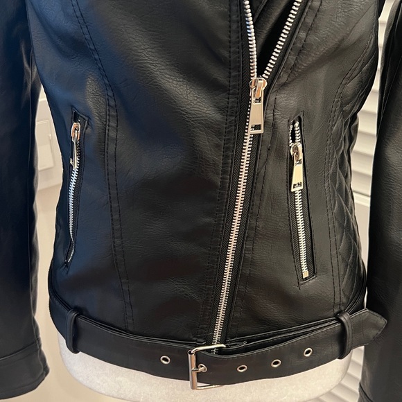 Black Moto Faux Leather Jacket with Belt - Picture 3 of 7